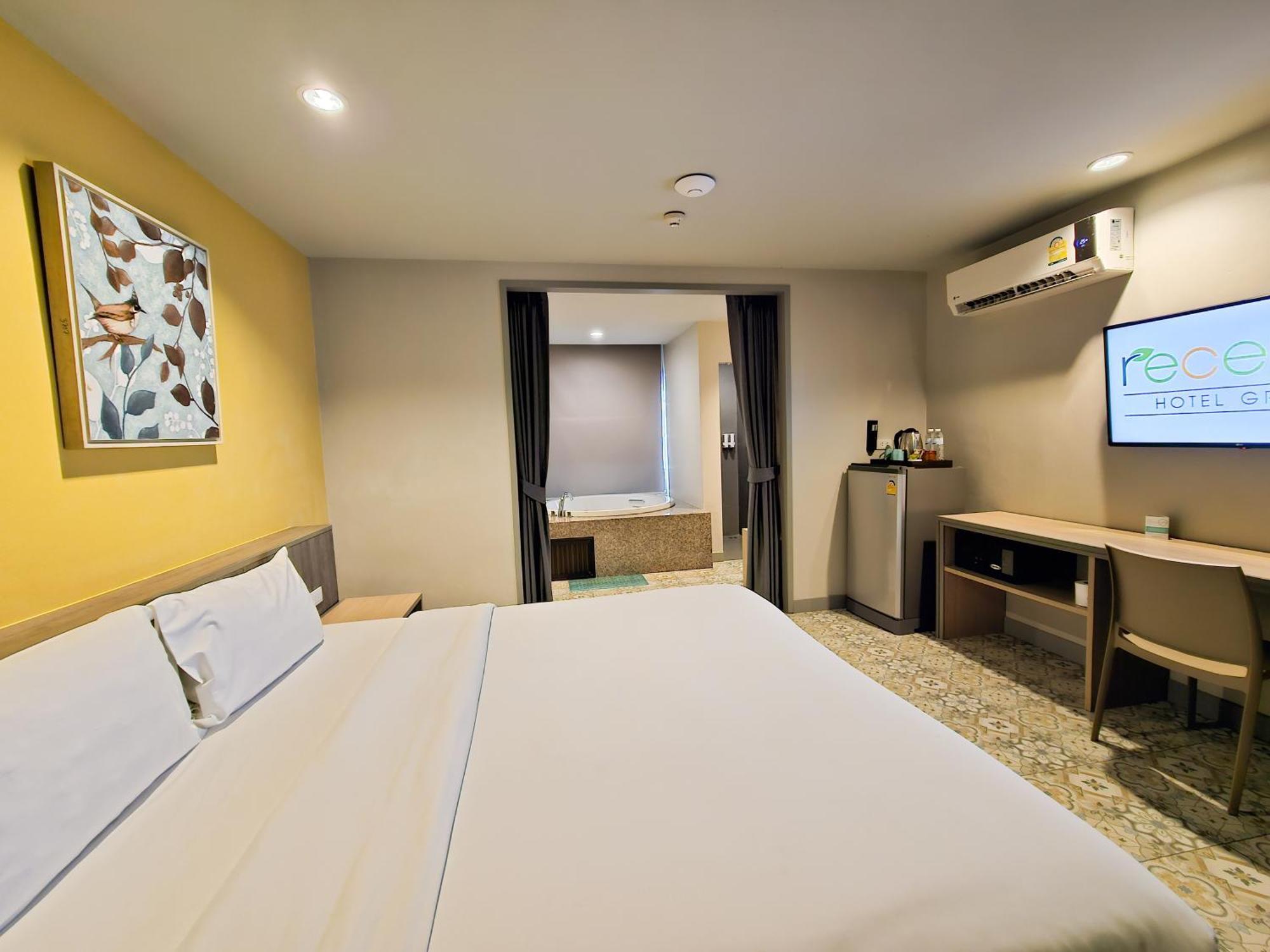 Recenta Suite Phuket Suanluang Exteriér fotografie