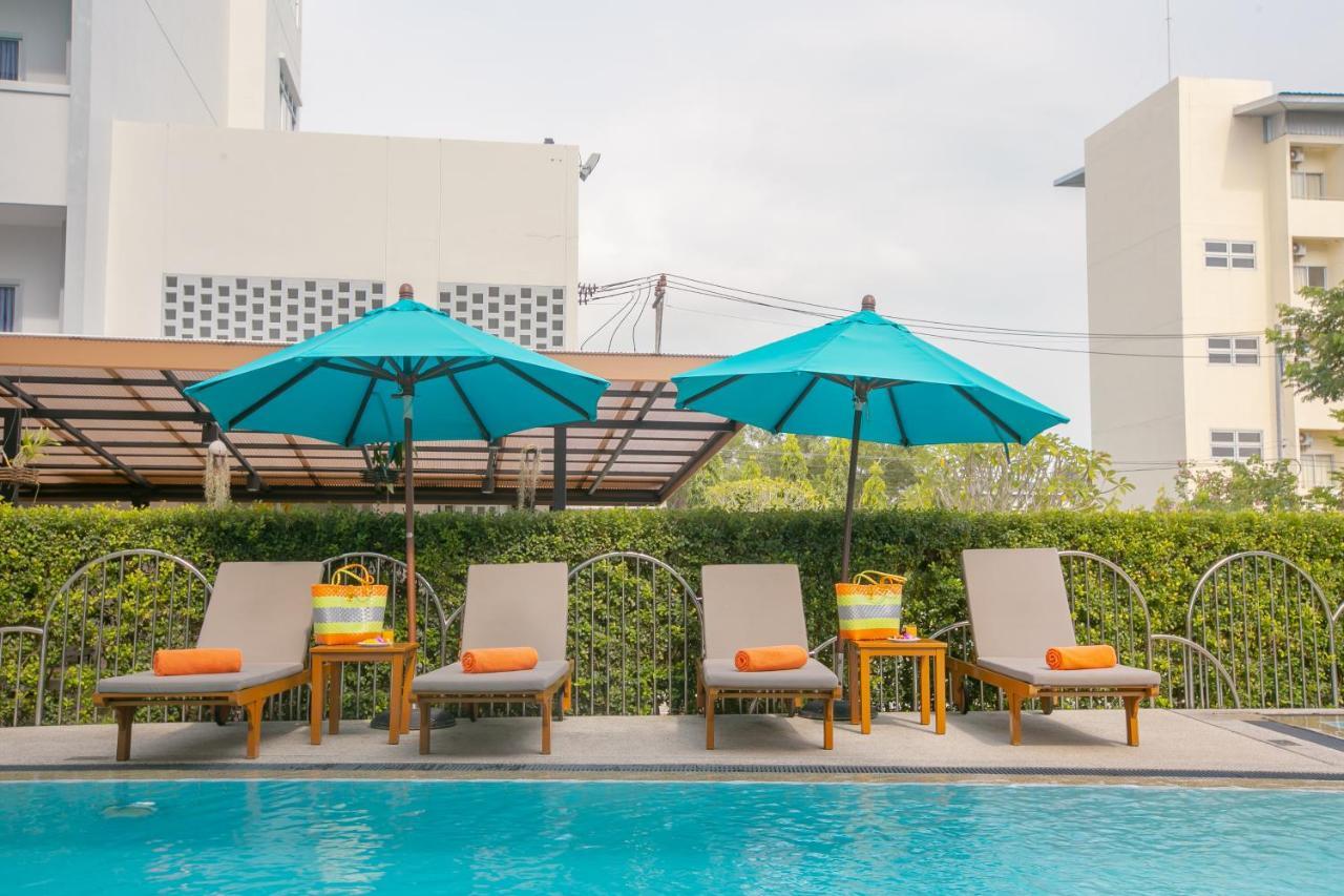 Recenta Suite Phuket Suanluang Exteriér fotografie